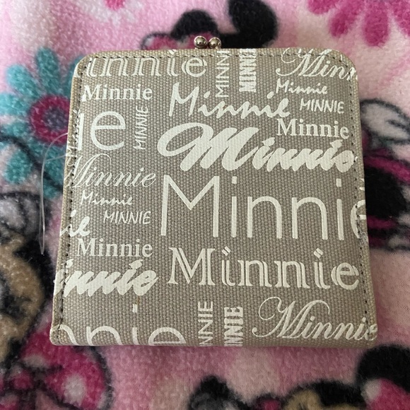 Minnie Mouse wallet - Picture 3 of 7